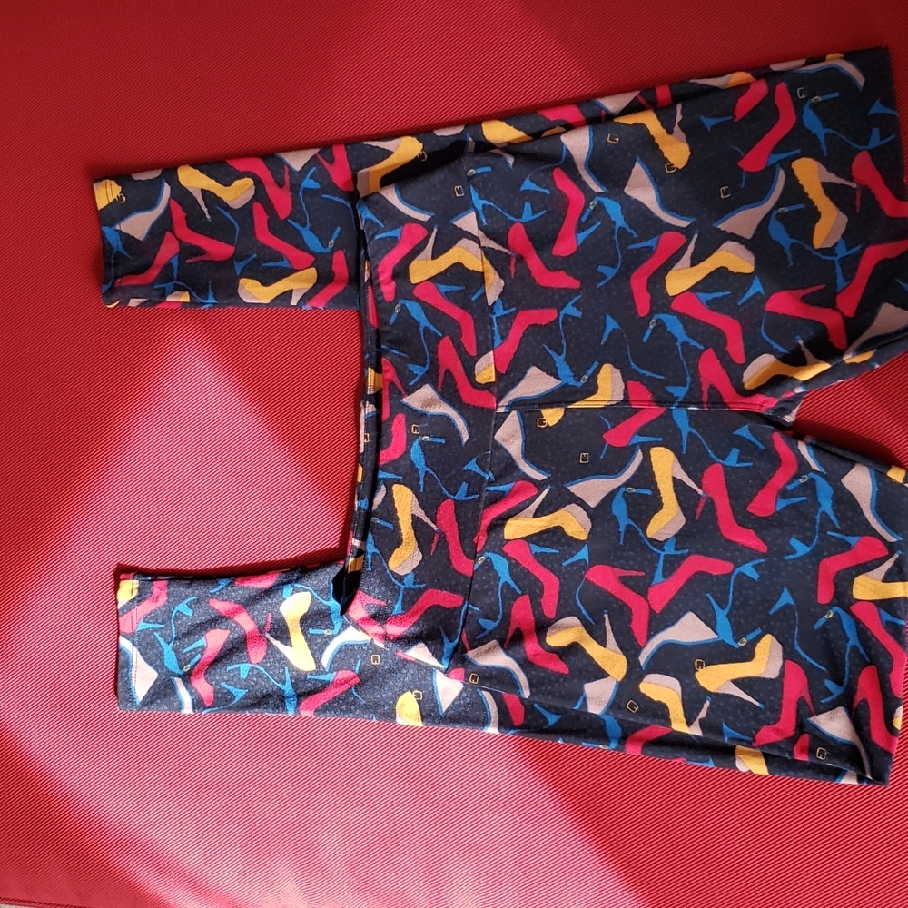 NWOT Lula Roe One Size Leggings